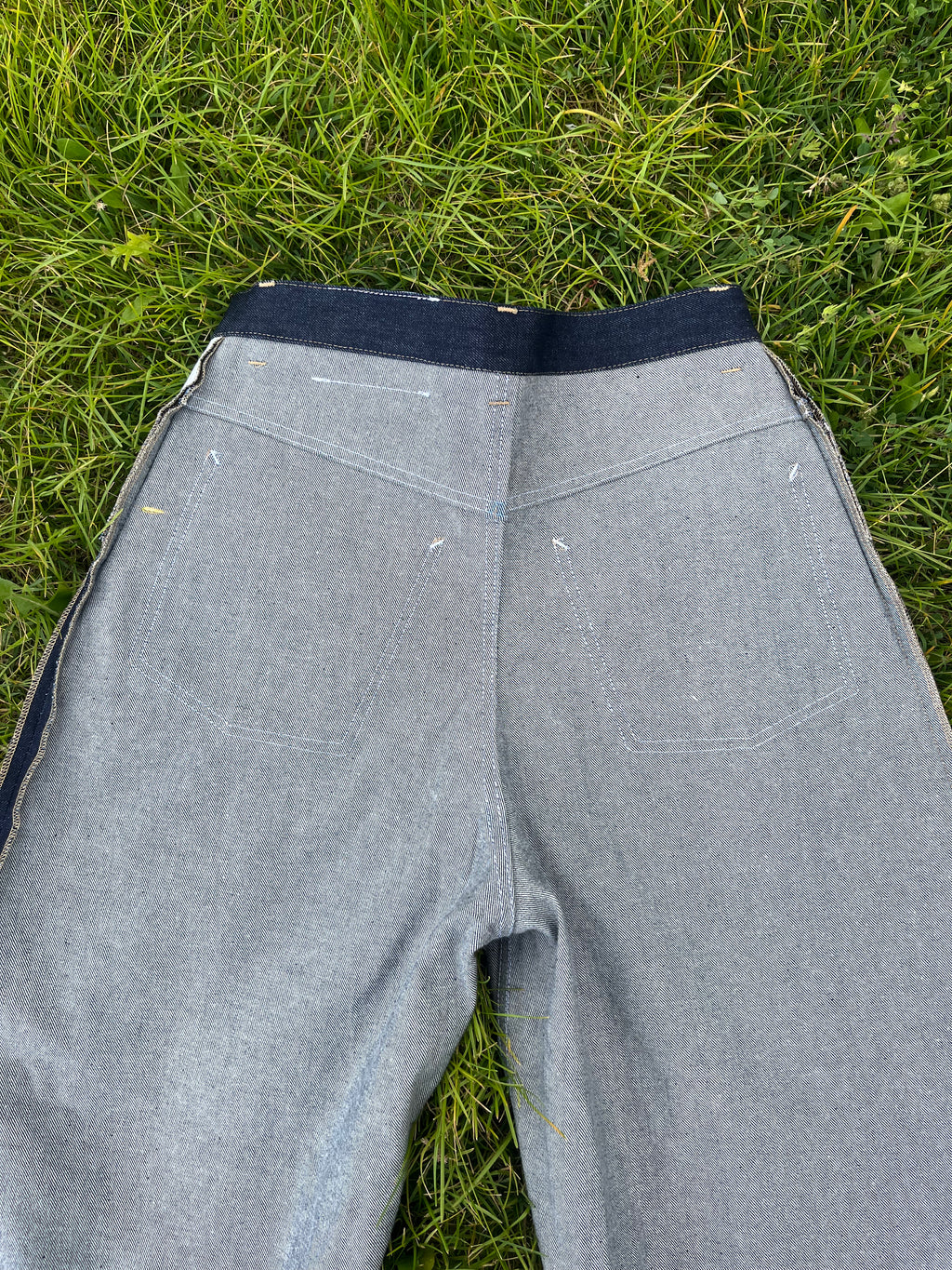 BLUE ROOTS JEANS